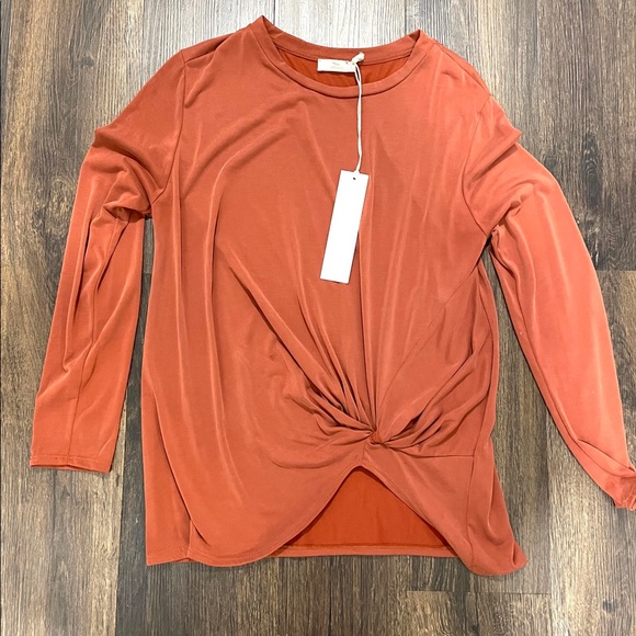 Women’s long Sleeve - Picture 1 of 1